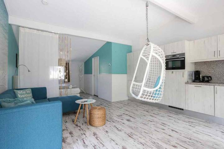 Luxuriöses Ferienhaus mit Sauna und Außen Spa in der Nähe Nationalparks Weerribben-Wieden in Sint Jansklooster, Nationalpark Weerribben-Wieden