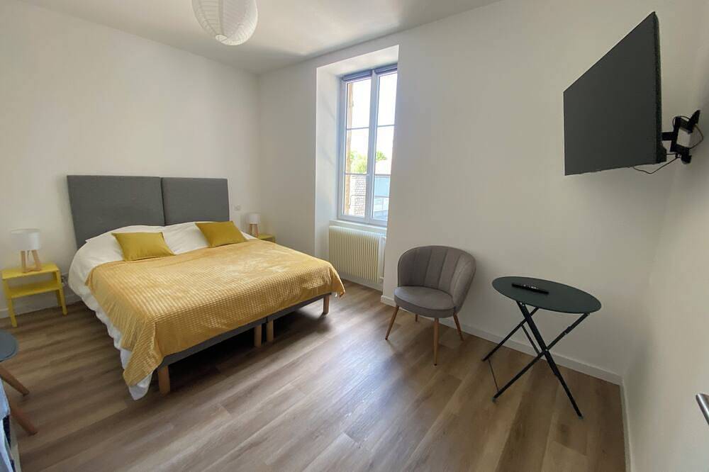 Entire apartment, Comfortable apartment near town center in Dole, Jura