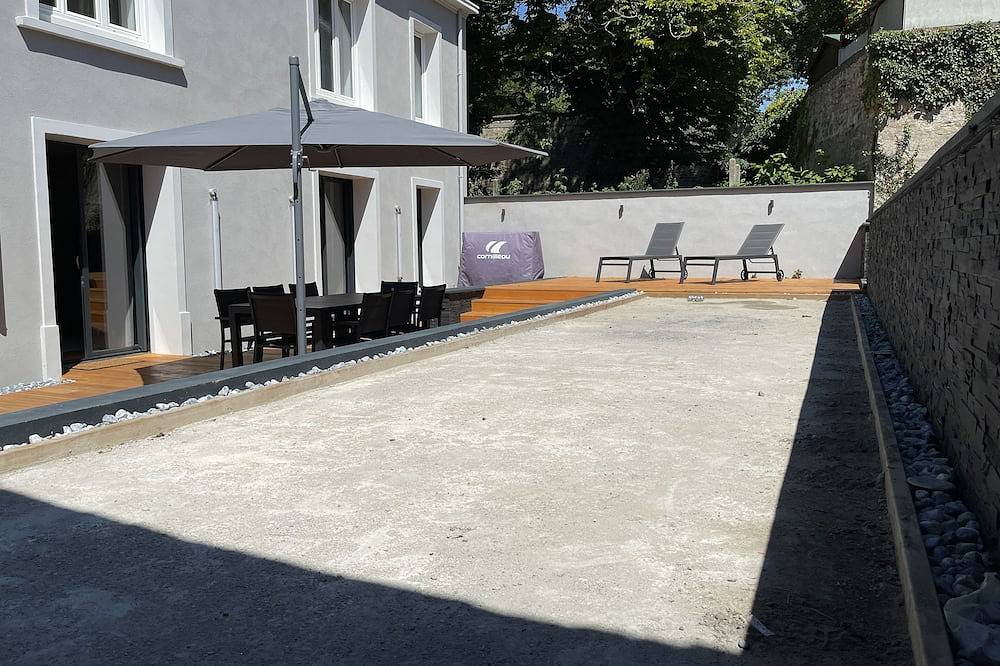 Maison 12 Personnes au Coeur de la Vieille Ville ! in Boulogne-sur-Mer, Boulogne-sur-Mer region