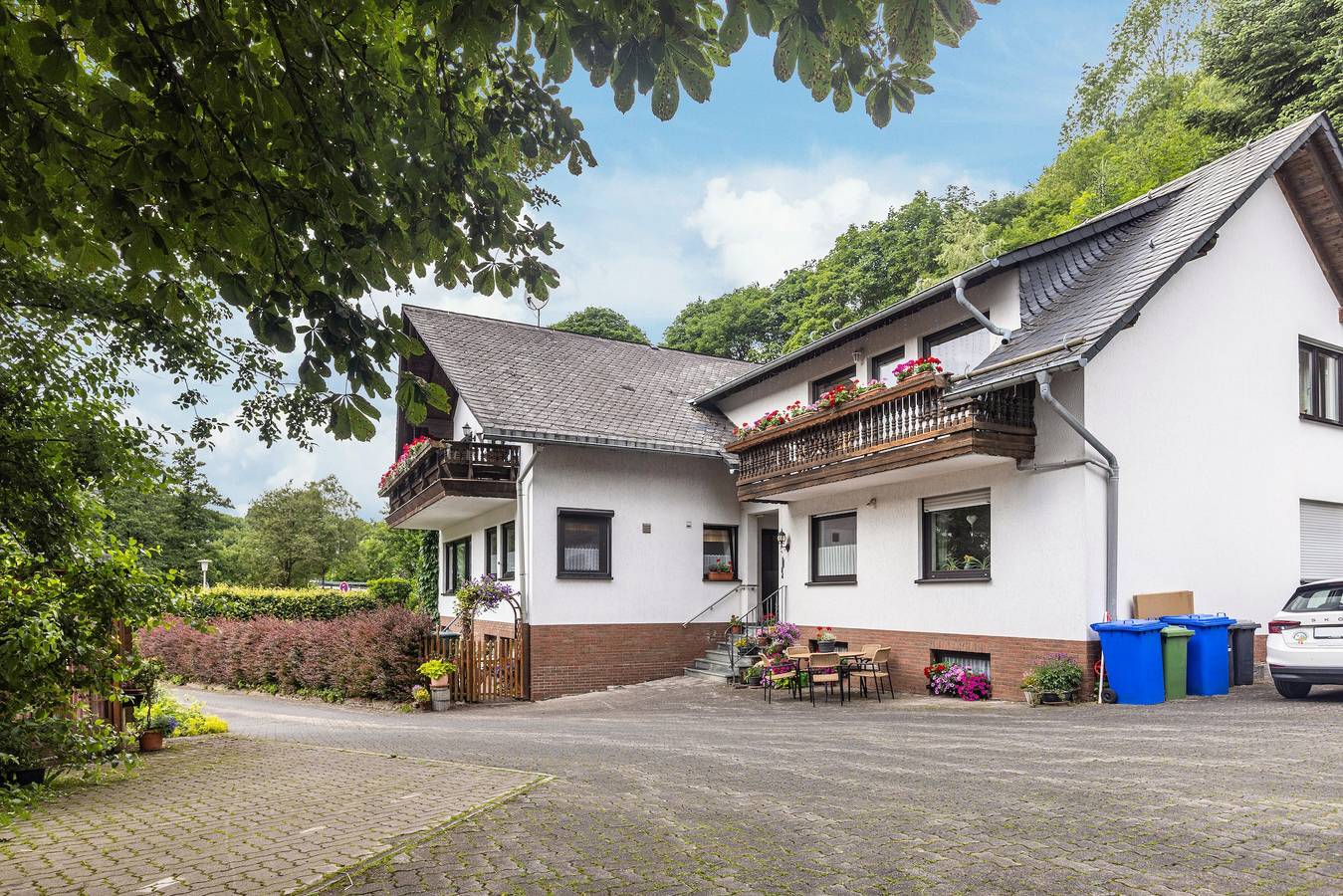 Ganze Wohnung, Apartment  Ferienwohnung am Golfplatz' Fewo A' mit Bergblick, Balkon und Wlan in Willingen, die Mittelgebirge