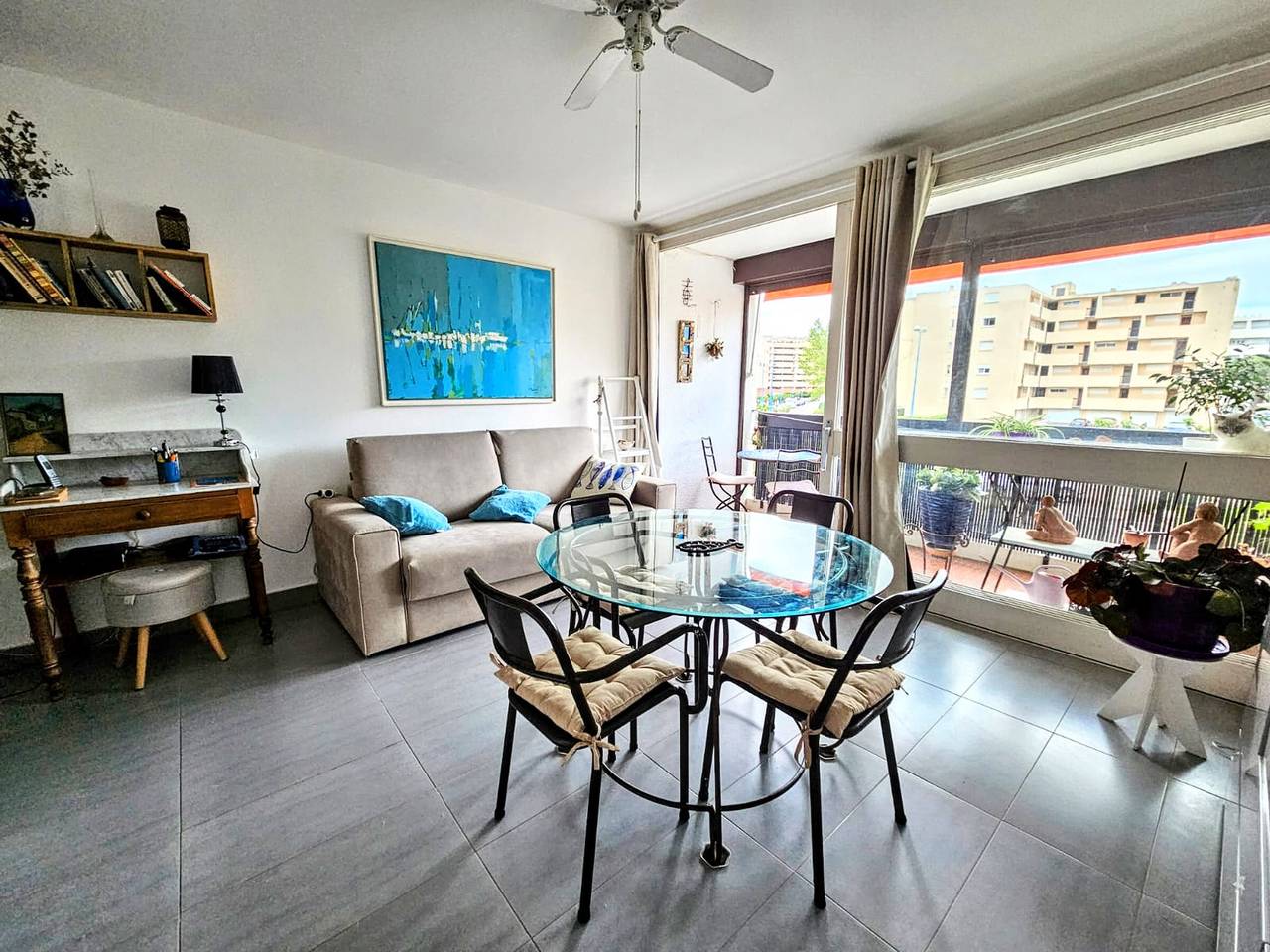 Entire apartment, Saint-Cyprien: T2 Apartment with Terrace, A/C, Parking, Near the Beach in Saint-Cyprien-Plage, Saint-Cyprien