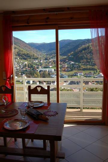 Gîte pour 10 personnes, avec jardin et terrasse dans les Vosges