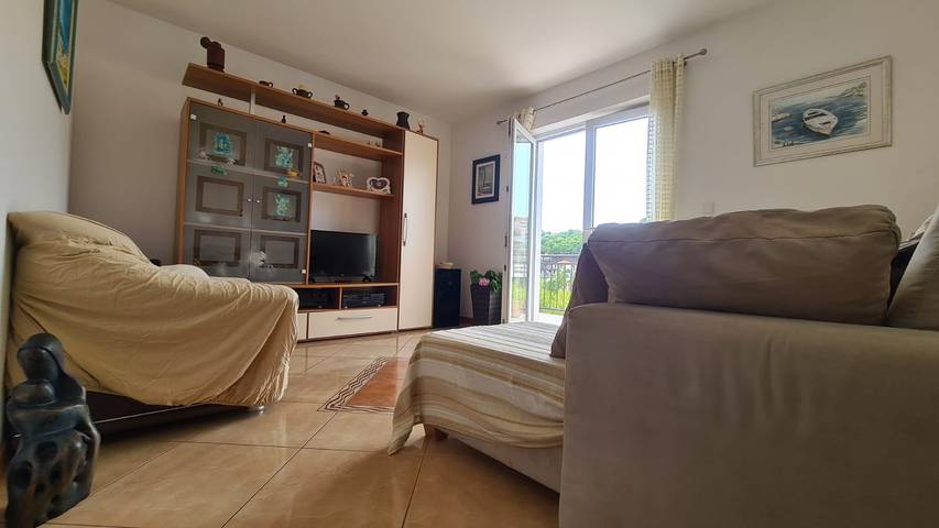 Apartamento entero, Apartamento de vacaciones para 5 personas con balcón/terraza in Supetar, Brac