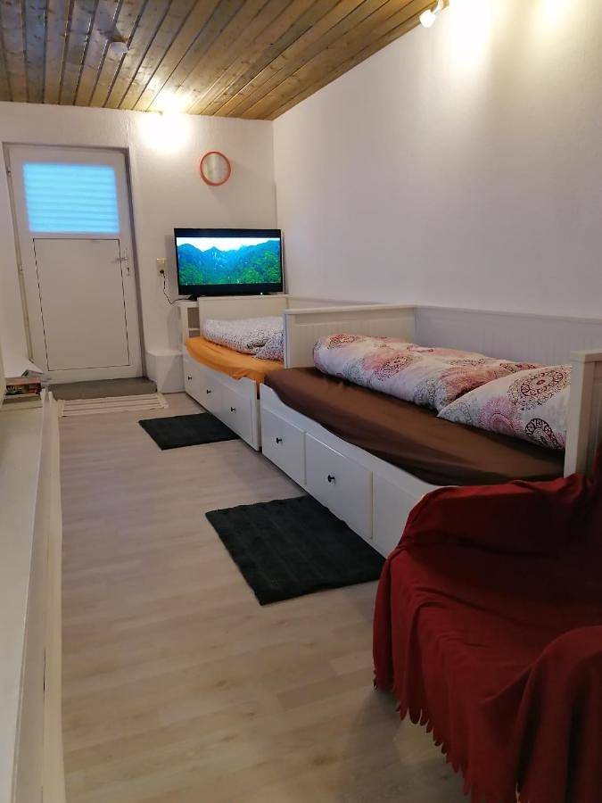 Ganze Wohnung, One-Bedroom Apartment in Laichingen, Laichingen Region