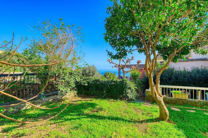 Location de vacances pour 4 personnes, avec Terrasse et Jardin à San-Martino-di-Lota