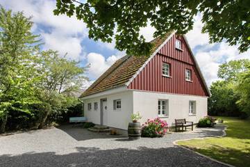 Ferienhaus 'Jack Cogans Nordsee-Detektei' mit privater Terrasse, privatem Garten und Wi-Fi