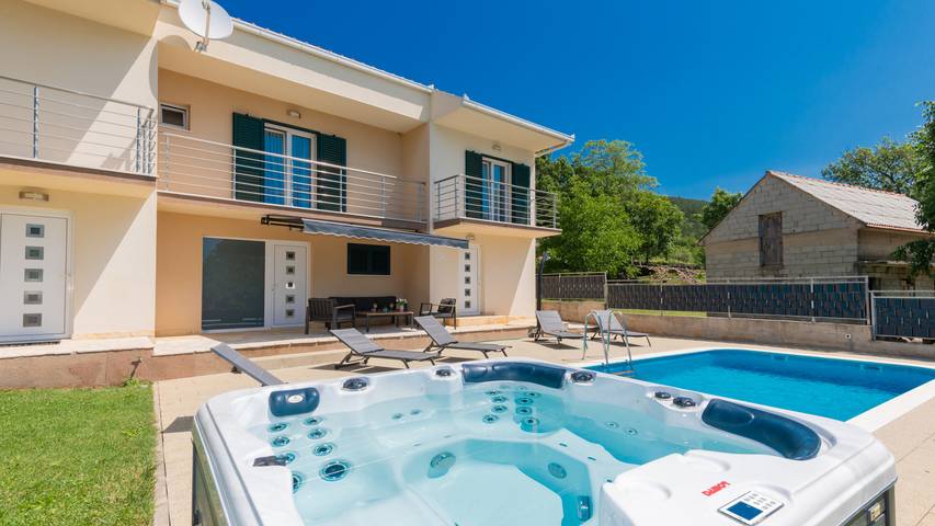 Villa Anatea by Villas Guide in Cista Velika, Dalmatinisches Zagora