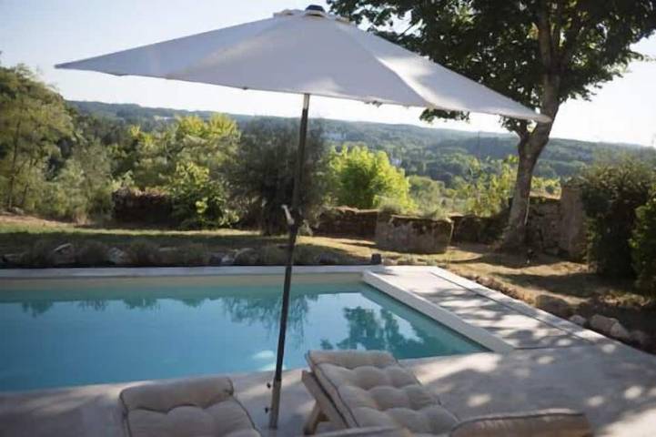Gîte pour 10 personnes, avec jardin à Quinsac