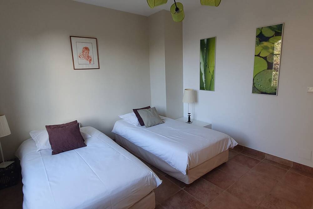 Elegant bastide with swimming pool for rent in a private estate in Haut-Var in Tourtour, Draguignan region