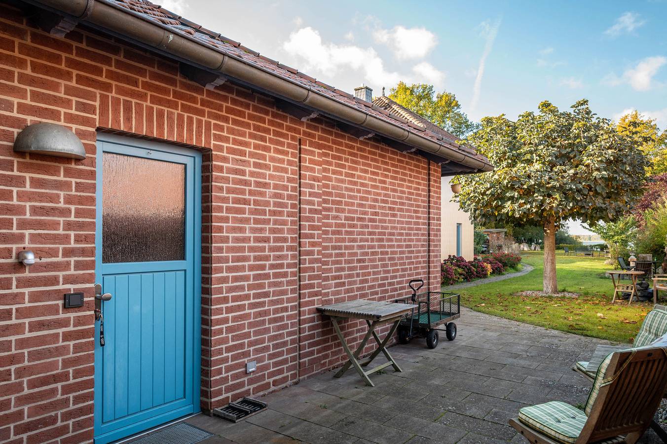 Ganzes Studio, Einzimmerapartment 'Fewo Inselblick - Am Schweriner See' mit Seeblick, privater Terrasse und Wi-Fi in Flessenow, Dobin am See