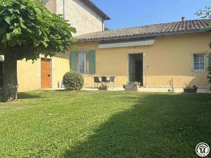Gîte pour 3 personnes, avec terrasse et jardin à Cormoranche-sur-Saône