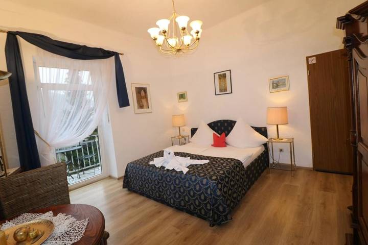 Hotel für 3 Personen, mit Balkon und Terrasse sowie Garten und Ausblick