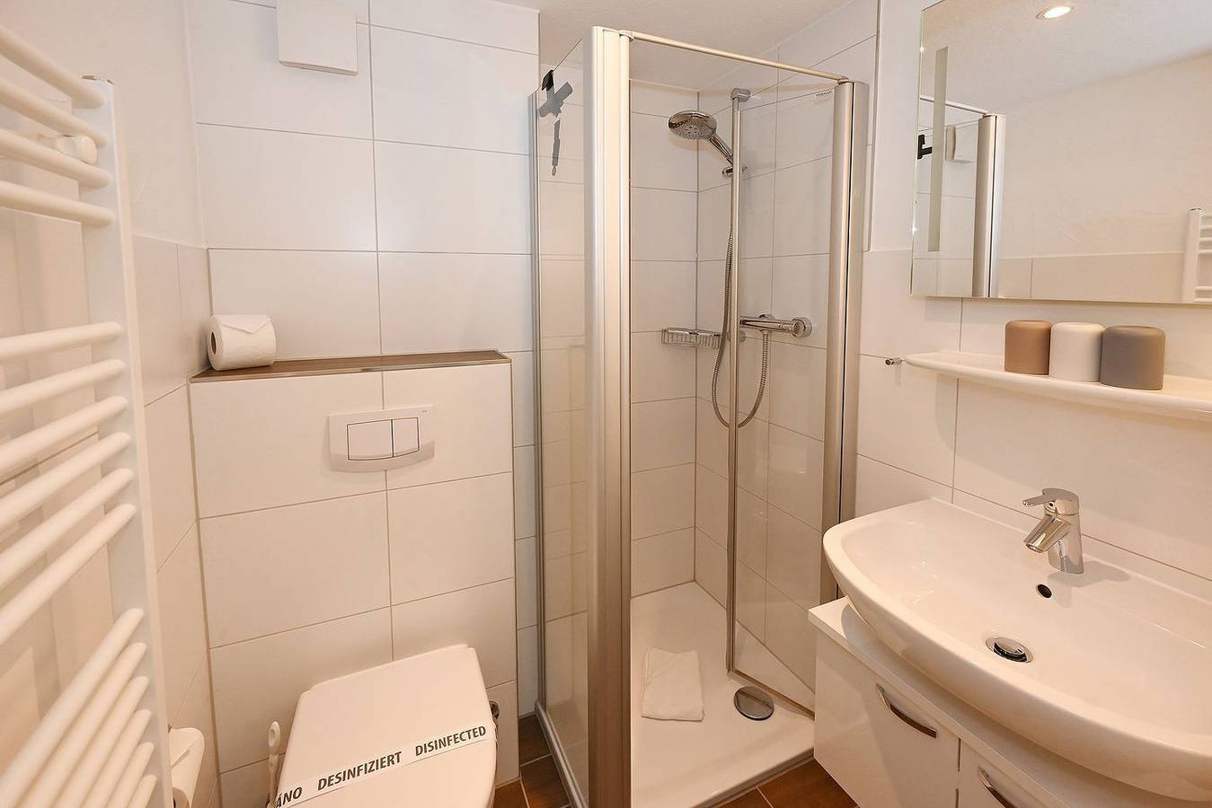 Ganze Wohnung, Fischer's Hus Wohnung 7
Schöne Wohnung mit Balkon und Eintritt in die Meerzeit in Büsum, Dithmarschen