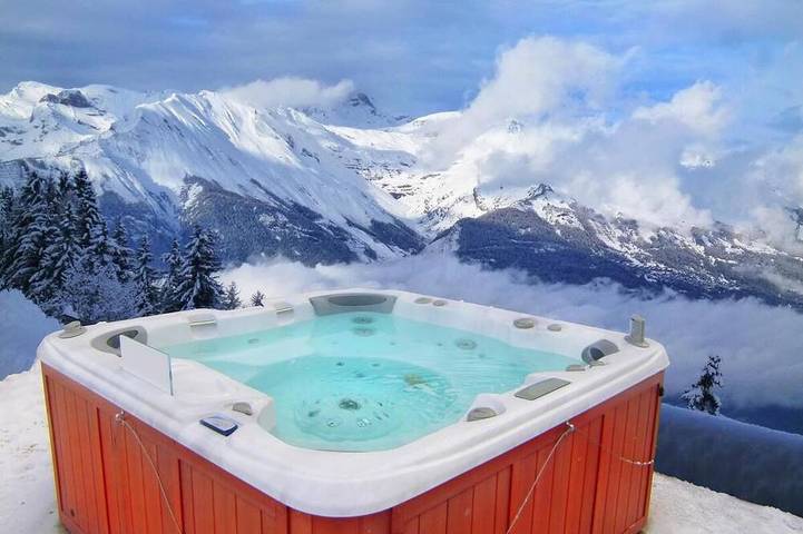 Chalet pour 15 personnes, avec jacuzzi ainsi que balcon et sauna