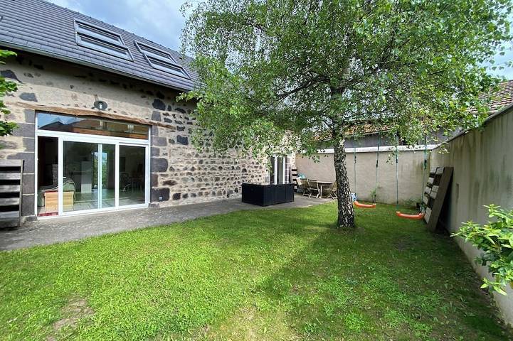 Location de vacances pour 8 personnes à Saint-Genès-Champanelle