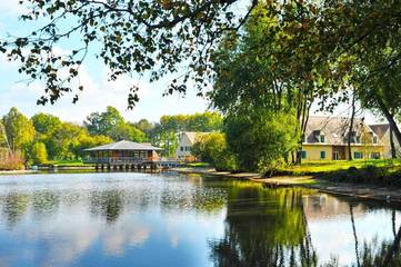 Camping pour 4 personnes, avec piscine et terrasse dans le Cher