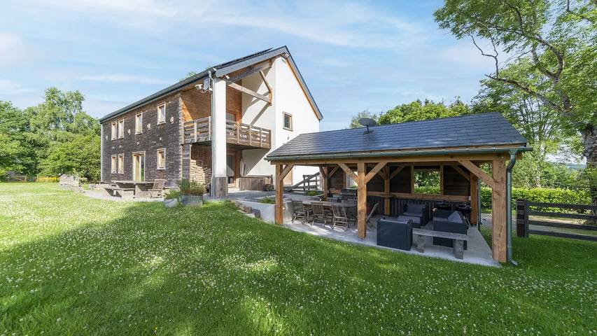 Villa voor 15 personen, met tuin in Provincie Luxemburg