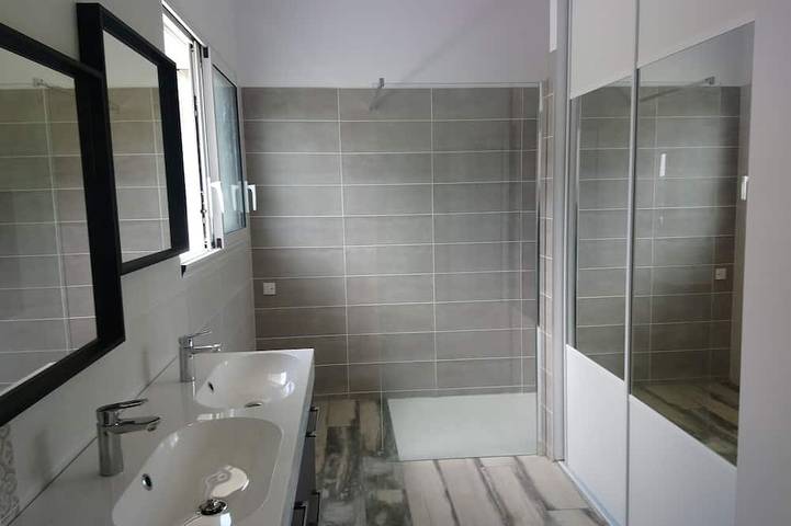 Location de vacances pour 2 personnes, avec piscine ainsi que terrasse et jardin, animaux acceptés à Pouillon - 3