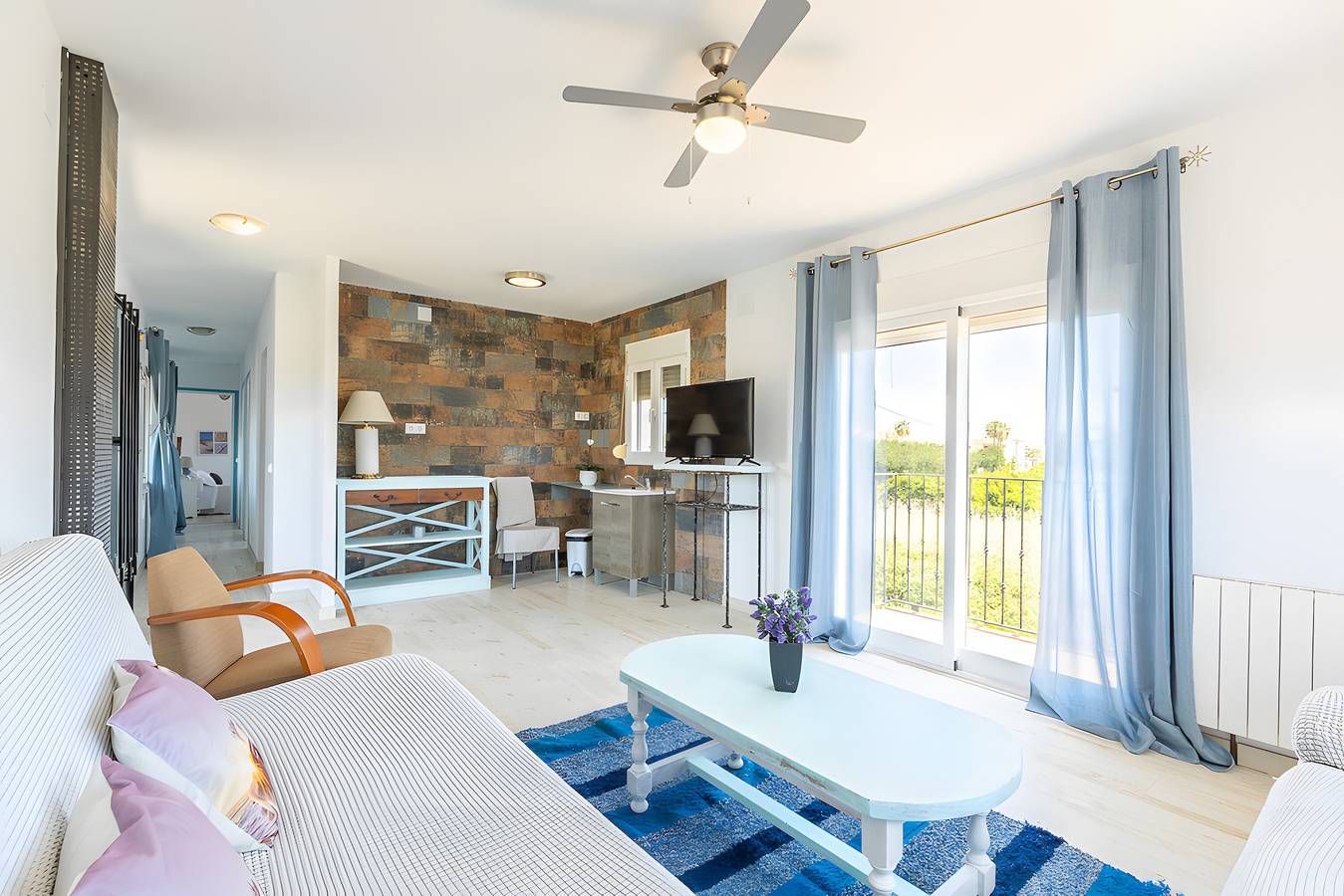 Maison de vacances « L'historia Dels Iaios » avec vue sur la montagne, terrasse privée et Wi-Fi in Jávea, Costa Blanca