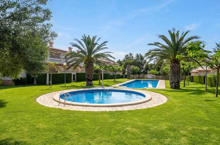 Ferienwohnung für 4 Personen, mit Terrasse und Garten sowie Pool in Miami Platja