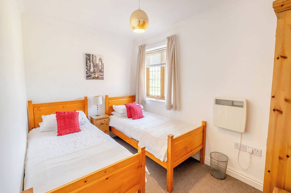 Fair Isle Holiday Cottages - Hill Top Cottage in Newport (Isla de Wight), Isla de Wight