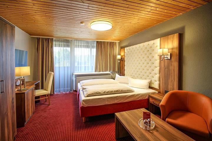 Hôtel pour 3 personnes, avec jardin et balcon