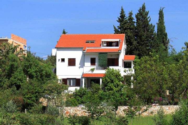 Gîte pour 4 personnes, avec piscine et balcon/terrasse à Stari Grad - 2