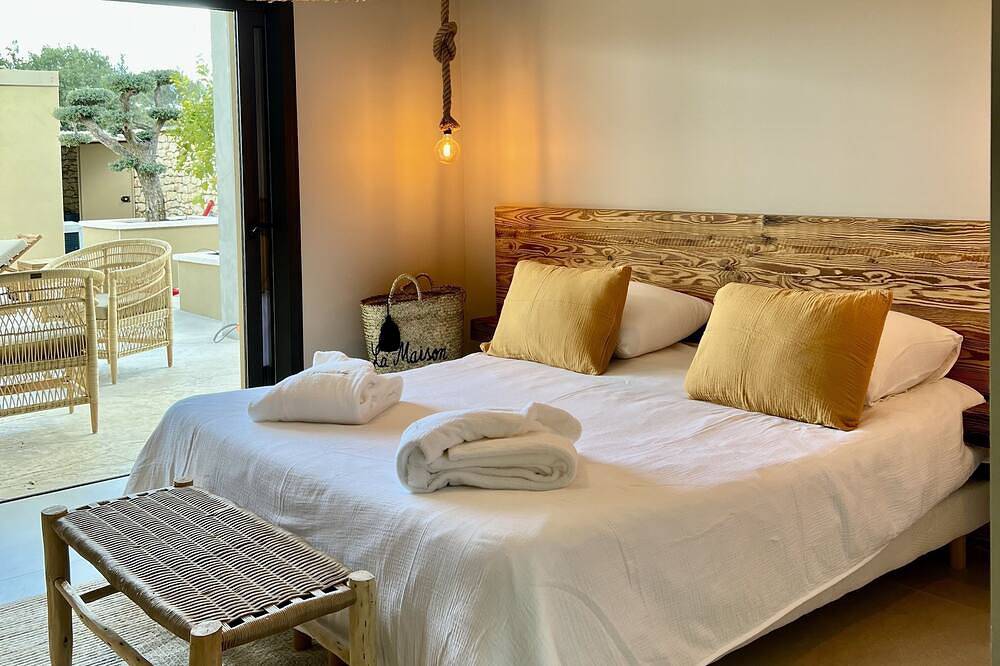 La Maison d'Ambrine - The 5-star Villa Ibiza in Chamaret, Nyons und Umgebung