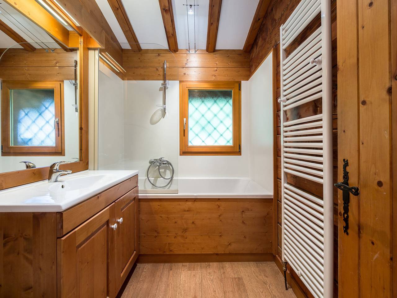 Chalet plein soleil 2 chambres à Megève, proche pistes in Megève, Pays du Mont-Blanc