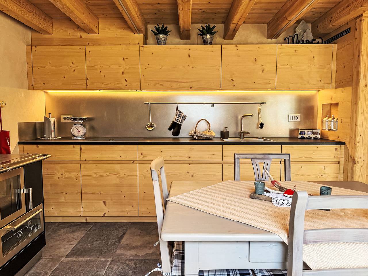 Ganze Wohnung, Chalet 'Casa al Pozzo' mit Bergblick in Torre di Santa Maria, Bernina-Alpen