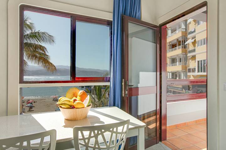 Apartamento entero, Alquiler de vacaciones "Estudio vista al mar 11" con vistas al mar y Wi-Fi in La Isleta, Las Palmas de Gran Canaria