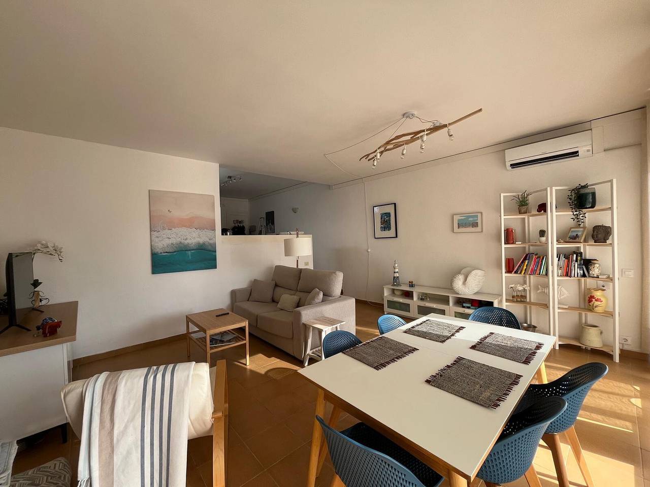 Apartamento entero, Apartamento «Bellavista I» con vistas al mar, Wi-Fi y aire acondicionado in Coves Noves, Es Mercadal