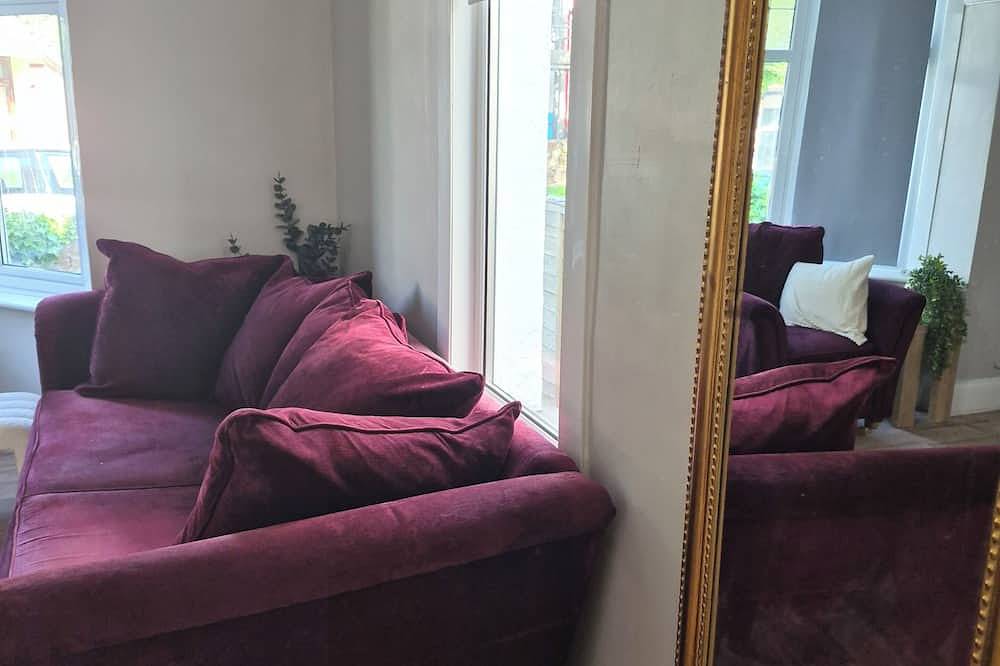 Charming 3-bedroom house at the heart of Westcliff-on-Sea in Westcliff-on-Sea, Southend-on-Sea