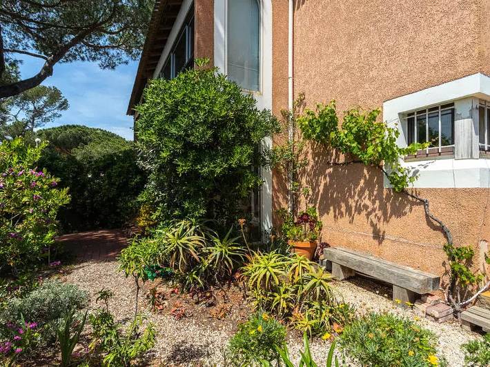Gîte pour 6 personnes, avec terrasse dans Plage des Salins (Hyeres) - 3