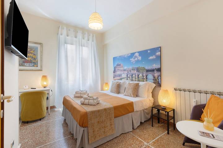 Room 'Camera Familiare - Borgo' with Balcony, Wi-Fi and Air Conditioning