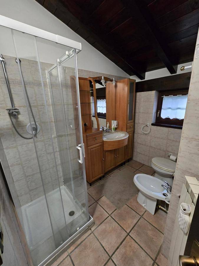 Ferienhaus für 4 Personen, mit Ausblick und Terrasse in Comune di Luino - 2