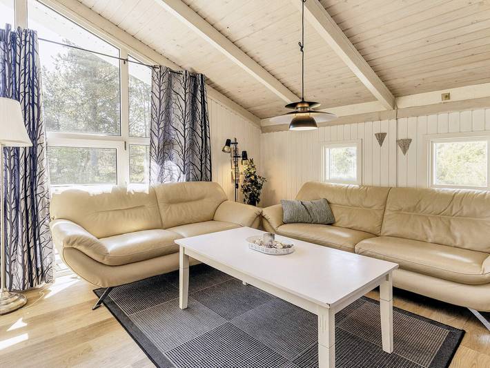 Ferienhaus für 9 Personen, mit Whirlpool und Terrasse sowie Pool und Sauna in Bratten - 3