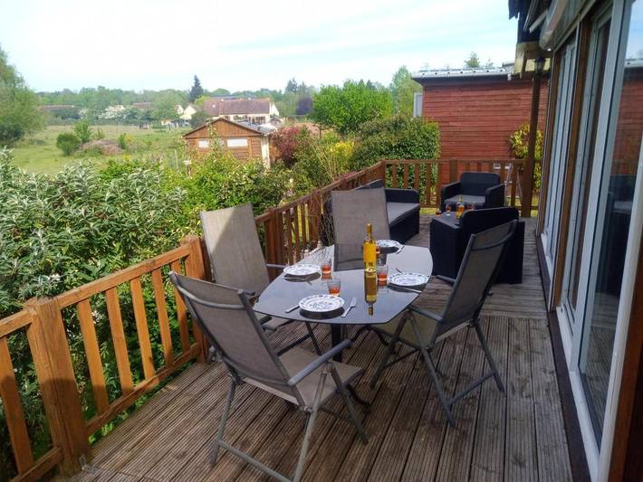 Gîte pour 5 personnes, avec vue et jardin, adapté aux familles à Nouan-le-Fuzelier