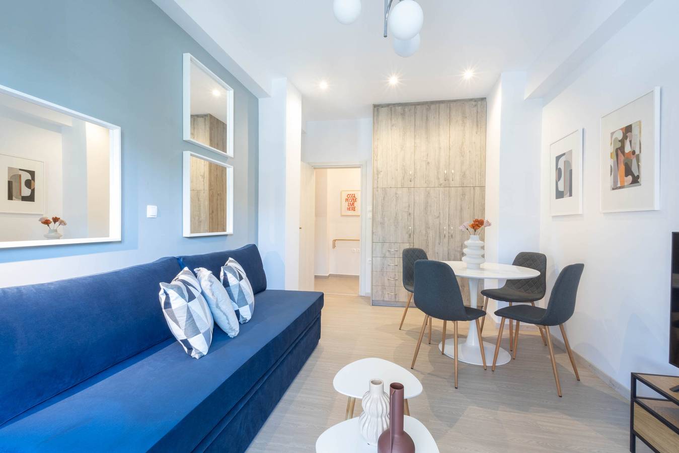 Entire apartment, Sunlit Serenity: Cozy 1bdrm Escape in Athens in Central Section of Athens, Athens