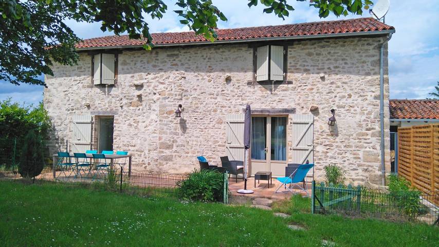 Gîte for 6 people, with terrace and garden - 1