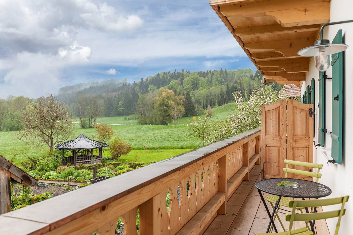 Entire apartment, Apartment 'Lisbeth' with Shared Garden, Balcony, and Wi-Fi in Rottenbuch, Romantische Straße