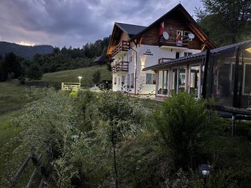Gîte pour 10 personnes, avec jardin et vue ainsi que piscine et terrasse, animaux acceptés à Alba (Romania)