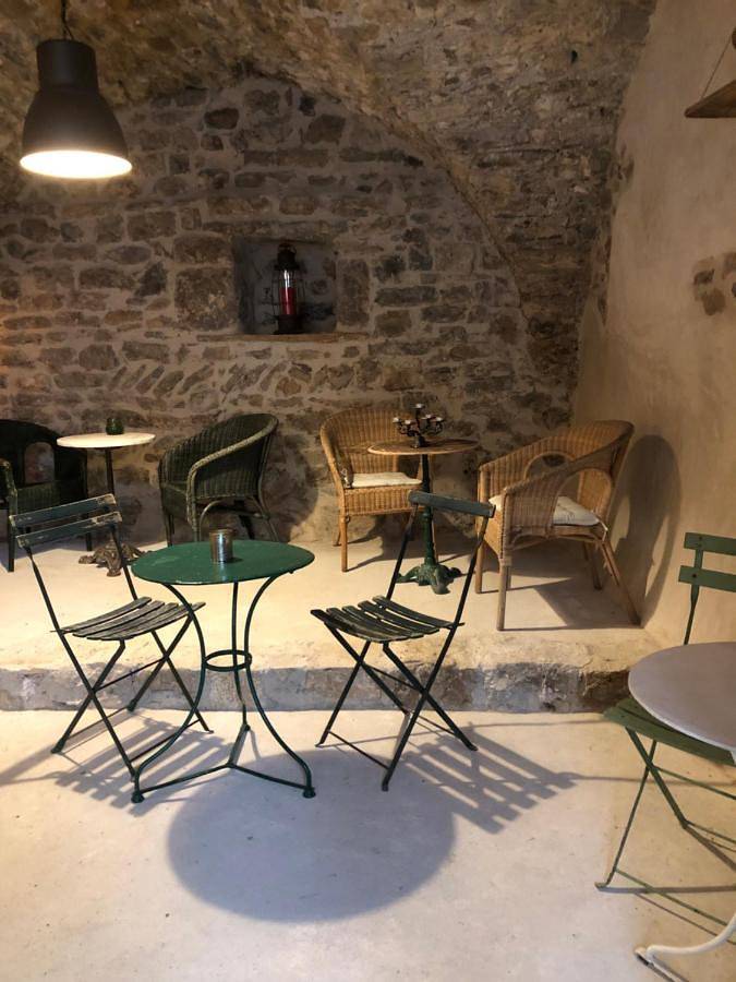 Appartement de vacances entier, Sauveurs De Reves 2 suites indépendantes et un F2 privé dans un hôtel particulier in Sauve, Région du Vigan