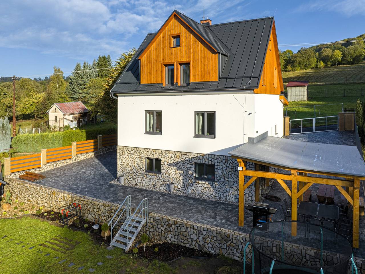 Villa in Lausitzer Bergen mit Whirlpool in Niedergrund, Böhmische Schweiz