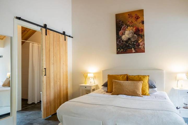 B&b voor 2 personen, with Terras and Whirlpool as well as Tuin and Sauna in Friesland