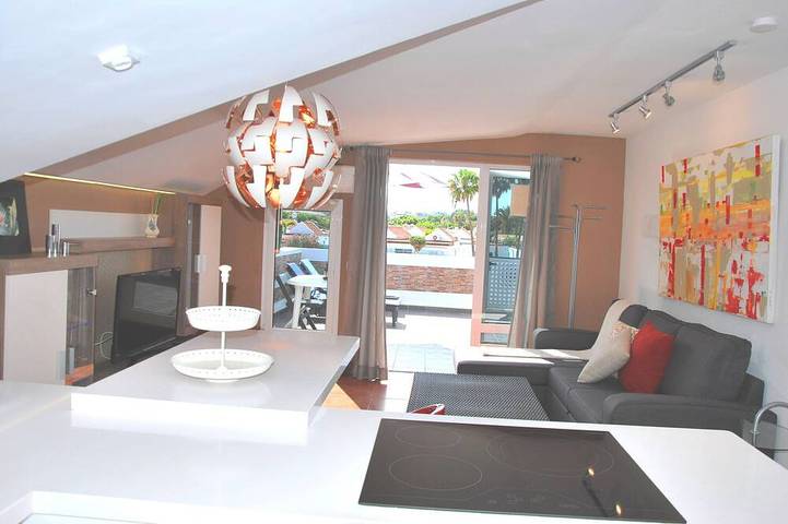 Ganze Wohnung, Penthouse 1: Penthouse Mit Terrasse, Gratis WLAN 24, Parkplatz, Schwimmbad, Jacuzzi in Campo Internacional, San Bartolomé de Tirajana