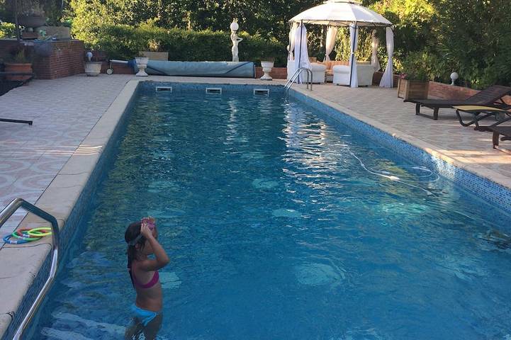 Casa vacanza per 4 persone, con giardino e piscina - 1