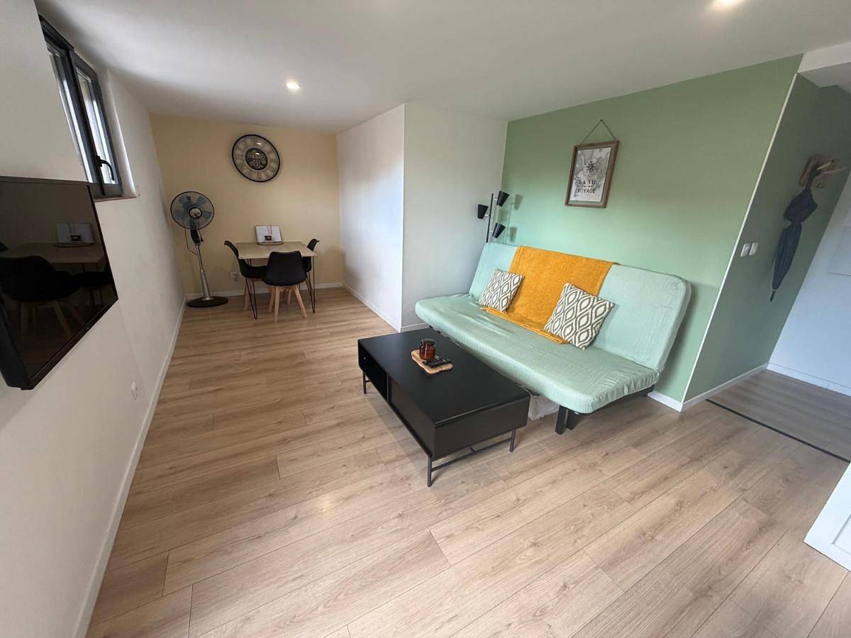 Appartement entier, Ô'Bon'Endroit - Piscine, Calme, 20 min Lyon in Givors, Lyon et ses environs