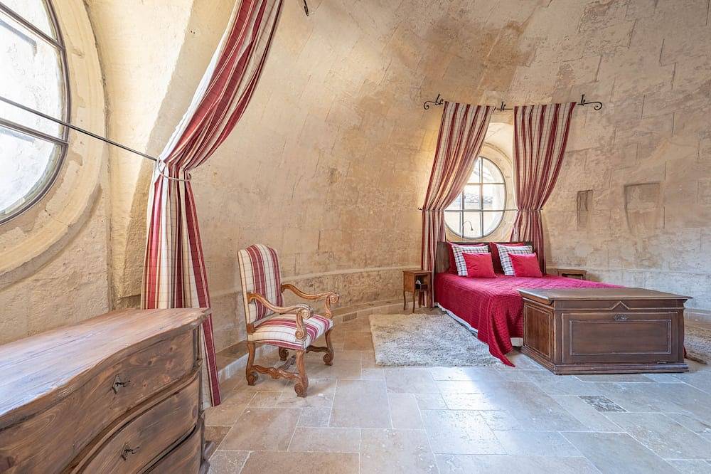 Appartement entier, Loft dans une église du 13ème siècle au coeur d'Avignon in Avignon, Vaucluse