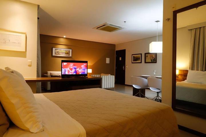 Casas e apartamentos de temporada para 4 pessoas, com vista e piscina e ainda sauna and balcão em Belém